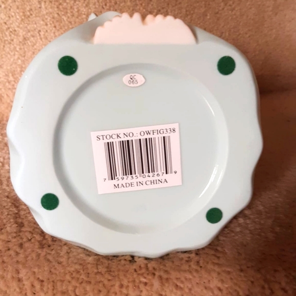 NIB Classic Treasures Porcelain Collectable Praying Angel Figurine - Picture 4 of 5